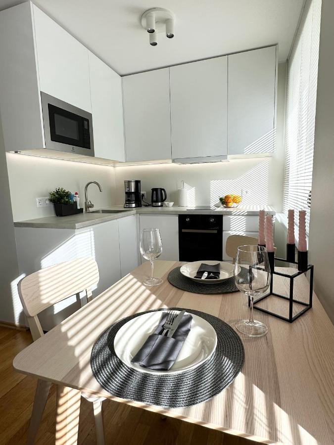 Lovely Beachfront Apartment In Paernu Bagian luar foto