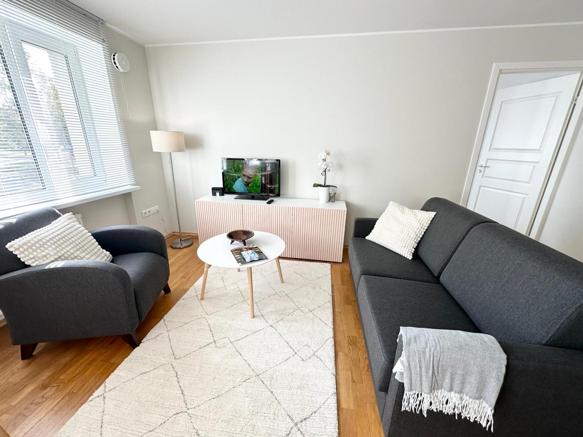 Lovely Beachfront Apartment In Paernu Bagian luar foto